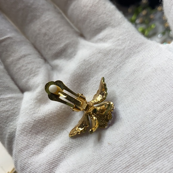 Pretty pair of enamel clip back earrings - Picture 4 of 4